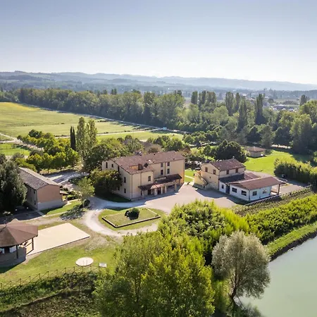 Gorgeous In Apartment *